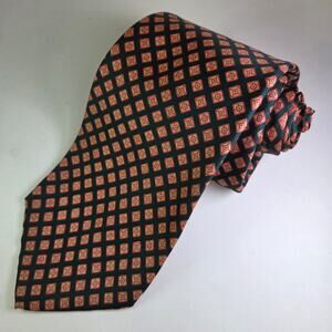 Vintage Dayton’s Northbriar Shop Tie by Reis – Dark Green Geometric 4"x54"